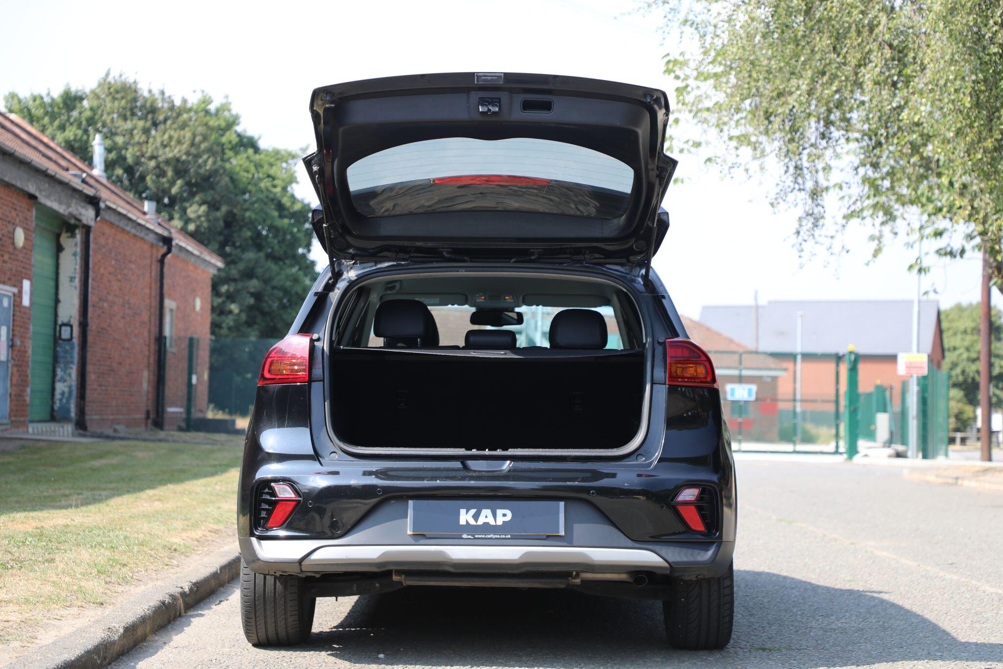 Large vehicle image